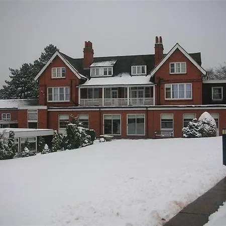 Hotel The Beeches 3*
