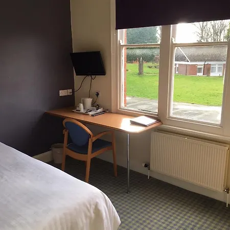 The Beeches Szálloda 3*