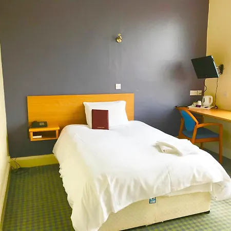 The Beeches Szálloda 3*